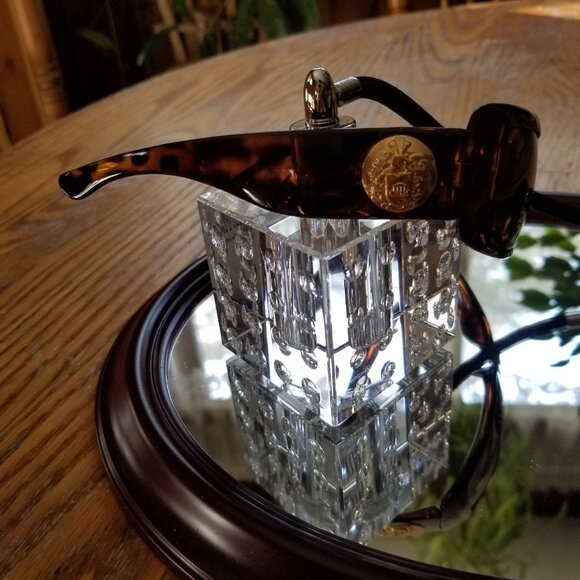 NWOT JENNIFER LOPEZ J LO WOMEN'S SUNGLASSES - Picture 3 of 4